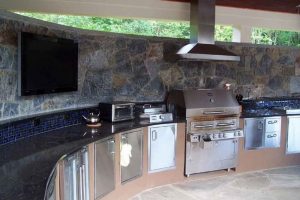 Kitchen Designs Luxurious Scheme Plan For Outdoor Kitchen Escorted By Grill As Well As Tranventine Counter Tops Also Nice Loghting Park Decoration Plan Outdoor Kitchen Counter Tops Appliances Save On Appliances To Create Effective Kitchen